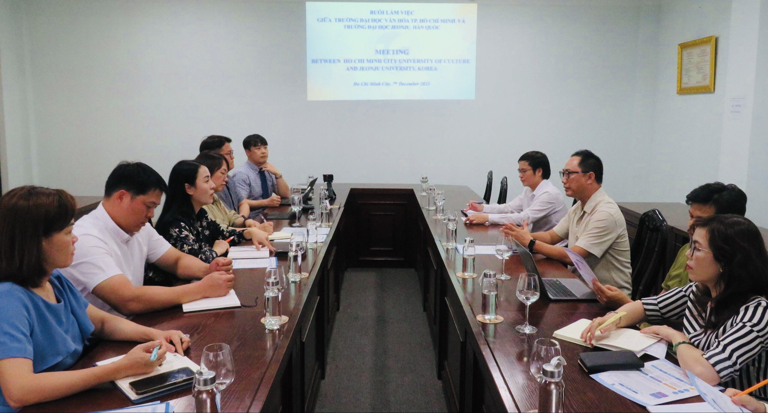 Trường Đại học Văn hóa Thành phố Hồ Chí Minh làm việc với đại diện Trường Đại học Jeonju, Hàn Quốc