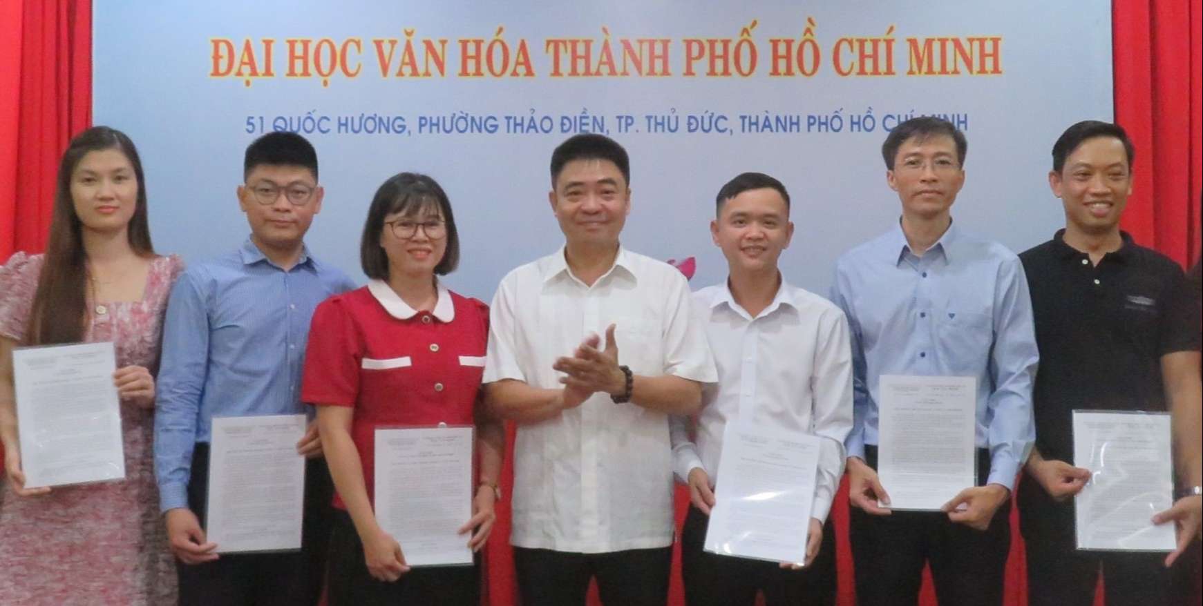 365bet de
. Hồ Chí Minh trao Quyết định tuyển dụng viên chức năm 2023